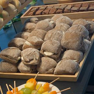 Mini Sandes de Queijo Fresco