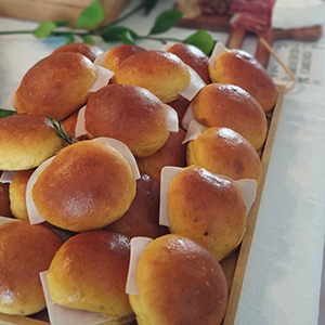 Mini Brioches com Fiambre de Aves